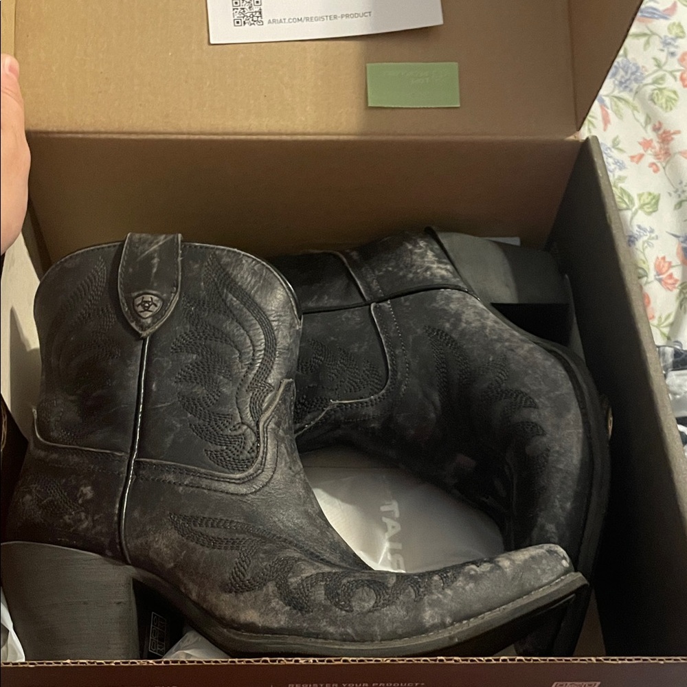 Ariat Black Distressed Leather Western Ankle Boots